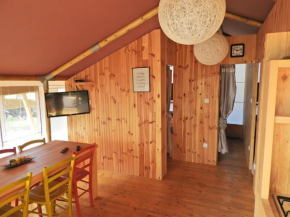 DT Lodge Tent Holiday Deluxe, Lanterna